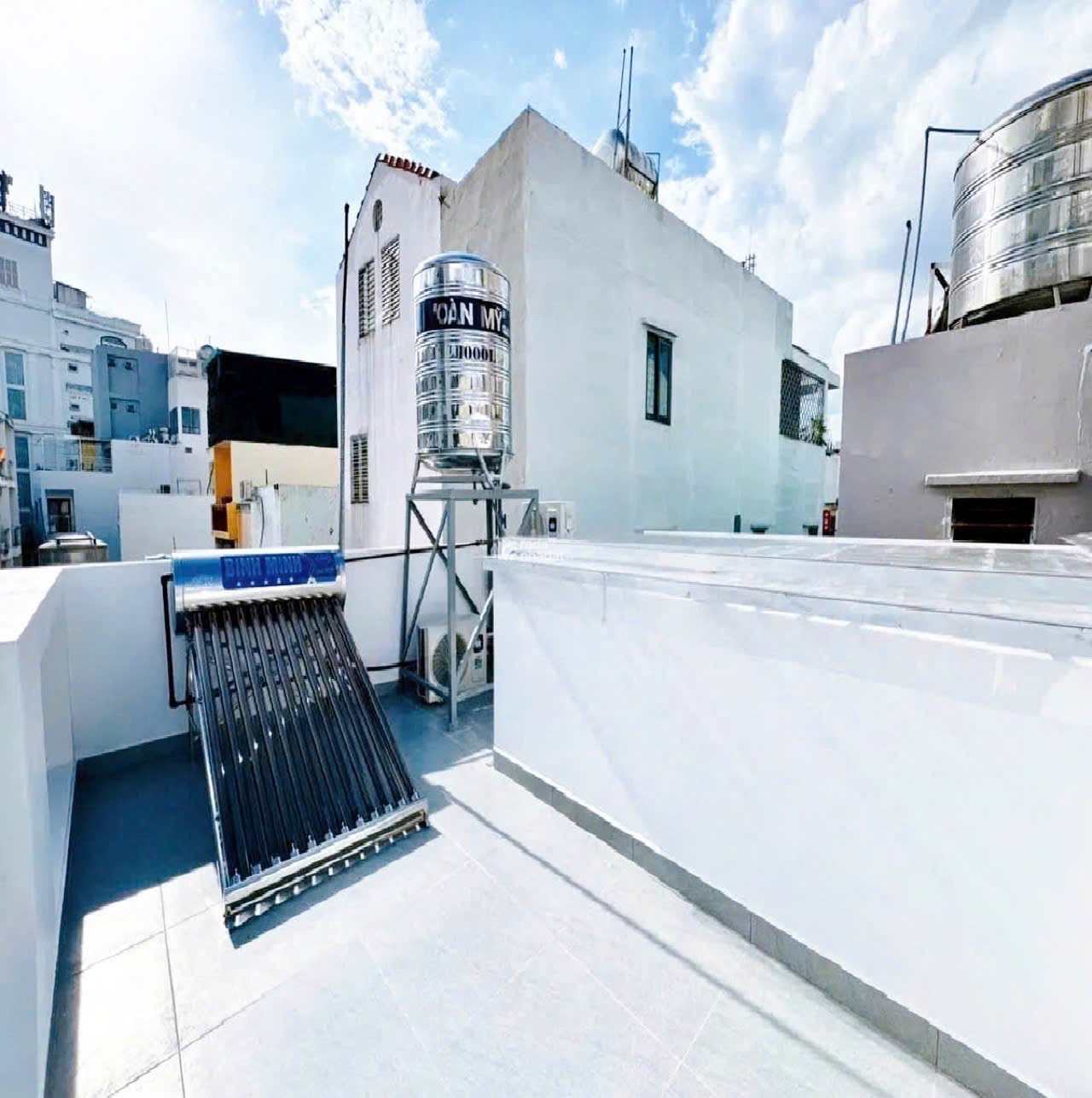 Nhà mới Nguyễn Trọng Tuyển - QUẬN PHÚ NHUẬN - Sổ vuông 88 m2 - 4 Tầng - 5.9 tỷ