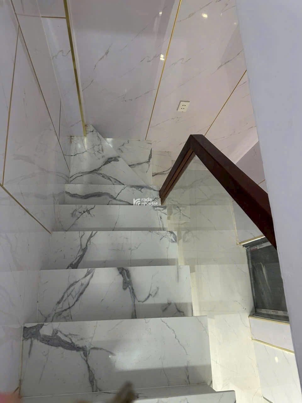 Bán nhà 2 lầu 33m2 sát mặt tiền đường Đặng Chất Phường 2 Quận 8, sổ riêng