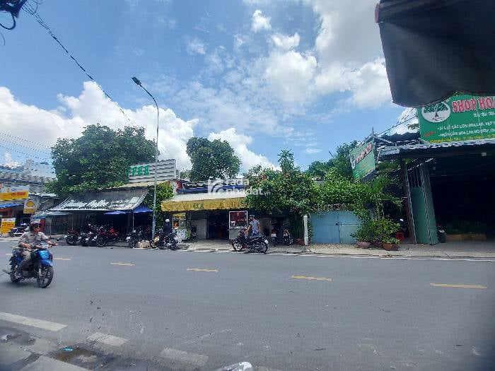 NHÀ C4 MT NGUYỄN HỮU TIẾN, TÂN PHÚ, DT 2892 M2, DÒNG TIỀN 120 TRIỆU/TH GIÁ BÁN 220 TỶ.