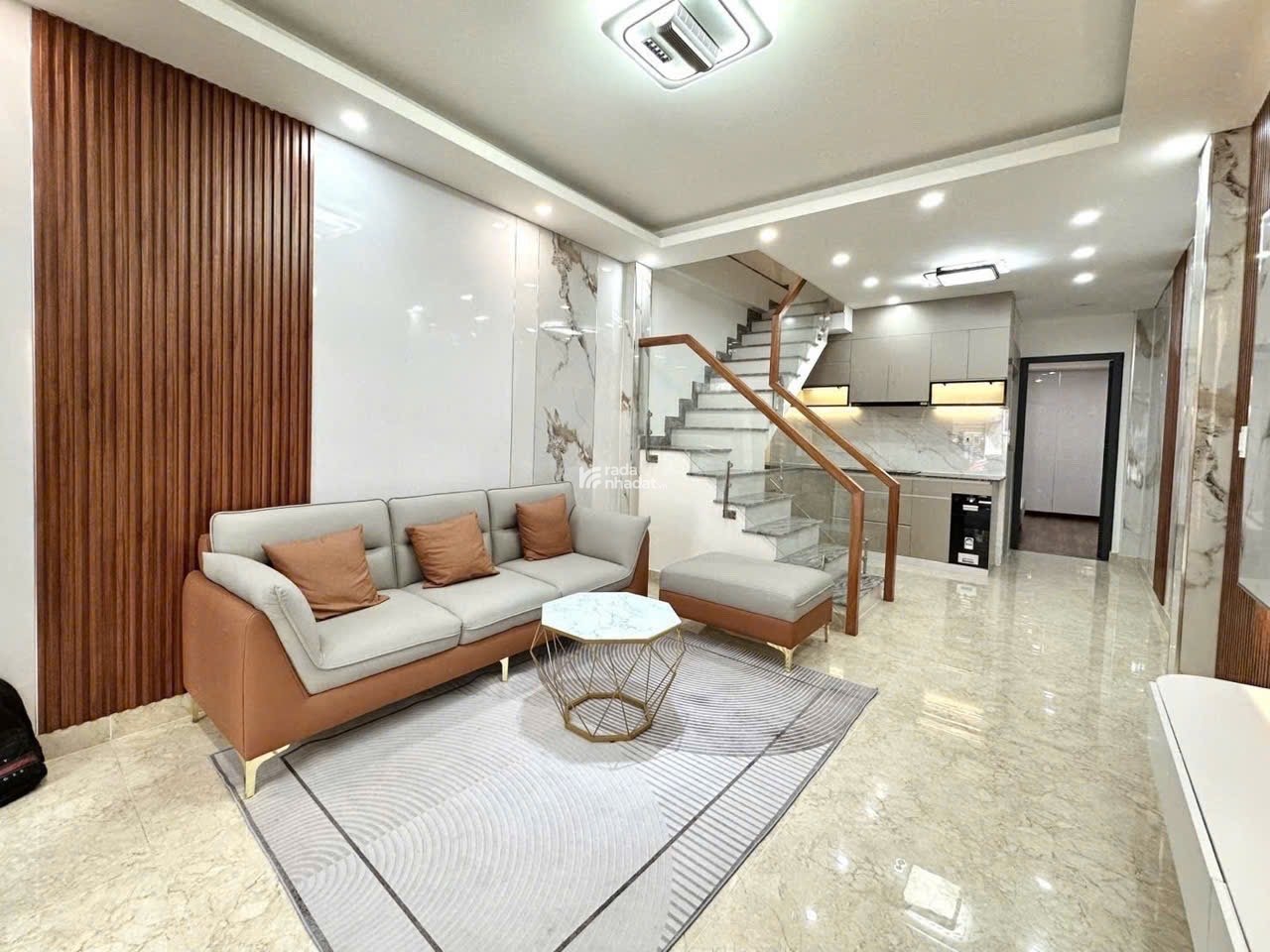 XÔ VIẾT NGHỆ TĨNH - HẺM KINH DOANH XE TẢI THÔNG - NHÀ ĐẸP FULL NỘI THẤT 3 TẦNG, 4 PN - 50M2 