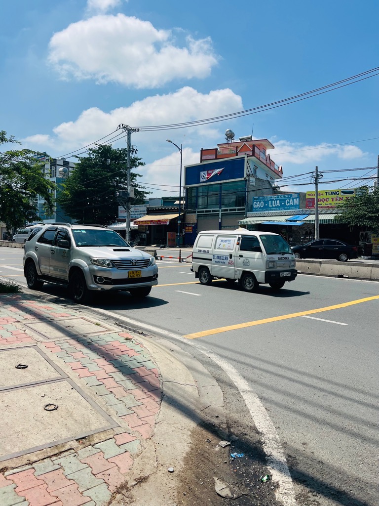 BÁN GẤP NHÀ XƯỞNG 264M2 - NGAY ĐẶNG THÚC VỊNH - HÓC MÔN- GIÁ CHỈ 24.6 TRIỆU/M2