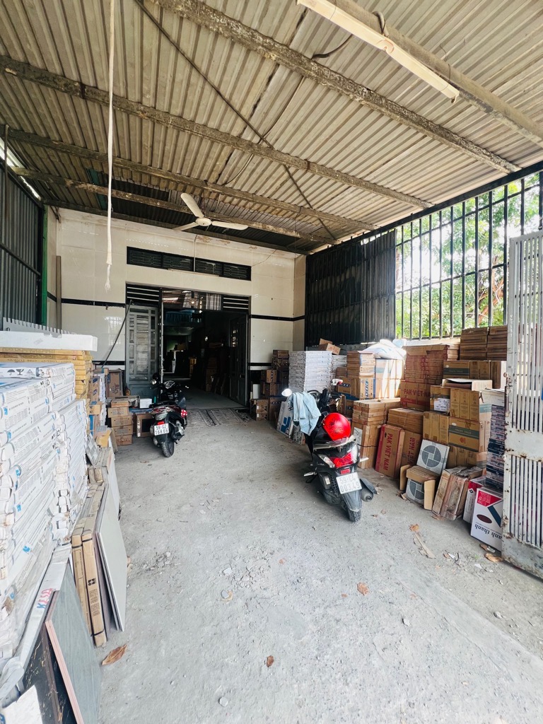 BÁN GẤP NHÀ XƯỞNG 264M2 - NGAY ĐẶNG THÚC VỊNH - HÓC MÔN- GIÁ CHỈ 24.6 TRIỆU/M2