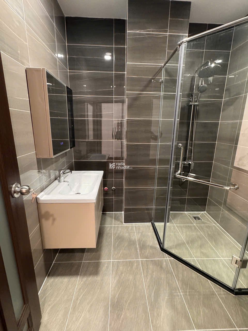 MỘT CĂN NHÀ VIEW SÔNG THANH ĐA ĐÚNG NGHĨA ĐỂ Ở! 4 Tầng - 4,5x18m - Giá tốt 10.5 Tỷ TL 