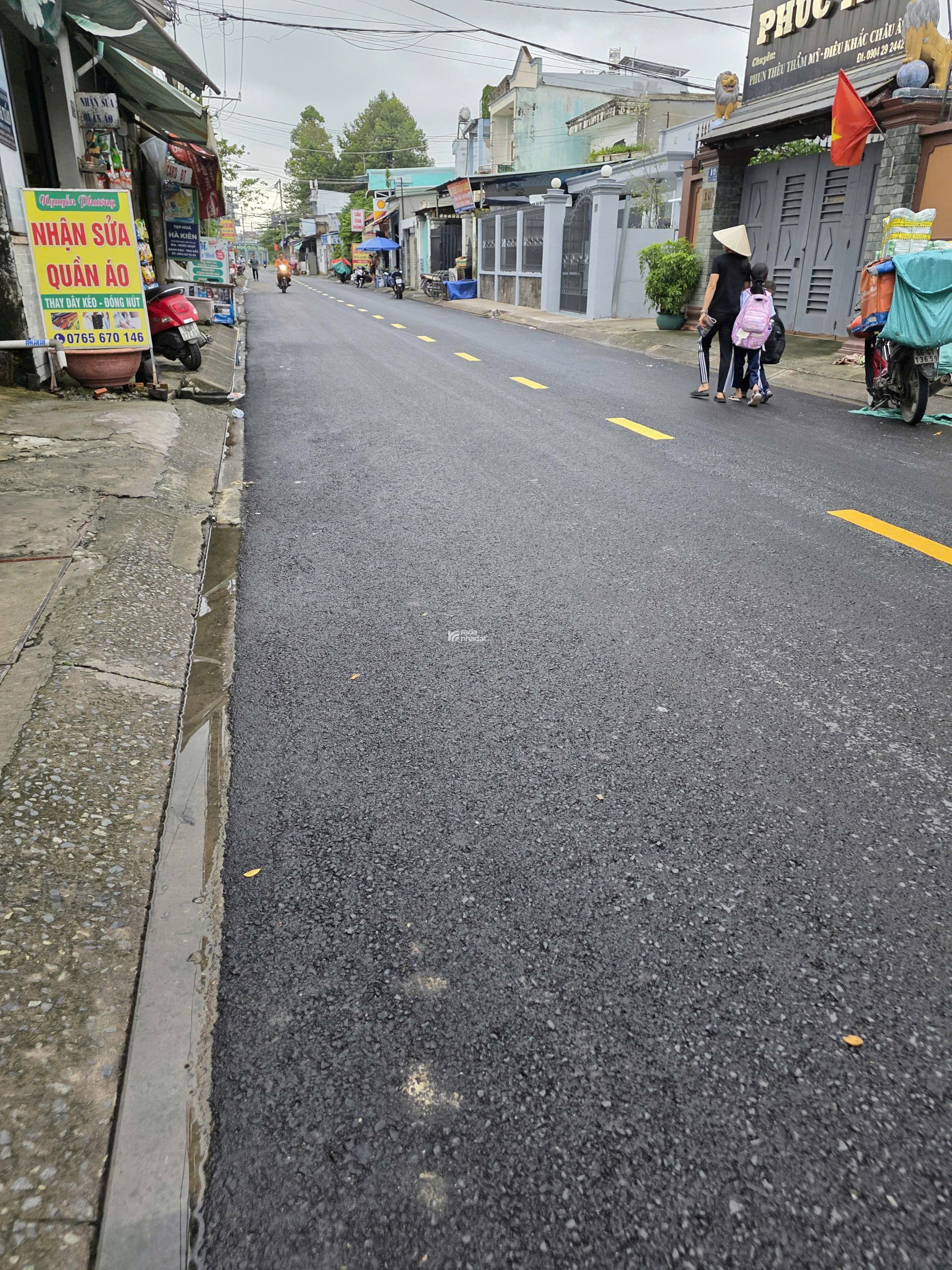 BÁN GẤP Đất lớn Cạnh Đs 1 Long Trường 374m2 Giá 25 Tỷ