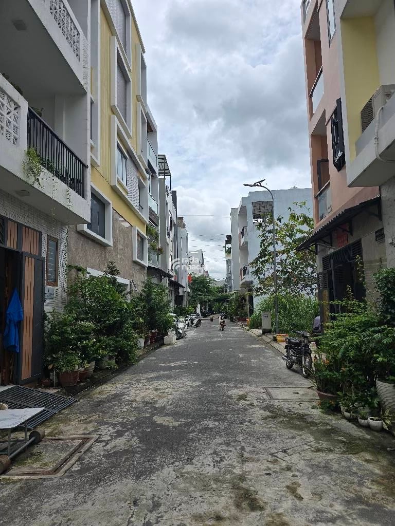 bán nhà đường phạm đăng giảng bình hưng hoà