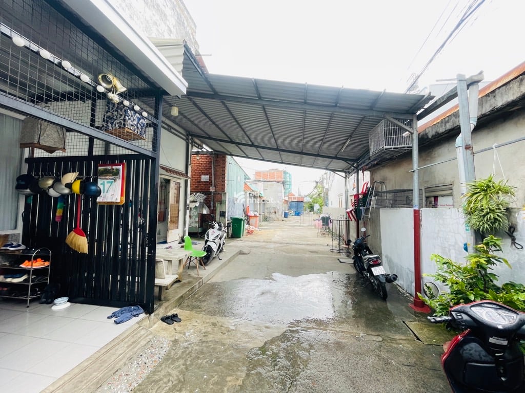 NHÀ HẺM 6m, SÁT MẶT TIỀN, GẦN CHỢ THỦ ĐỨC, DÒNG TIỀN 30tr/th, 8X42 NHỈNH 19 TỶ.