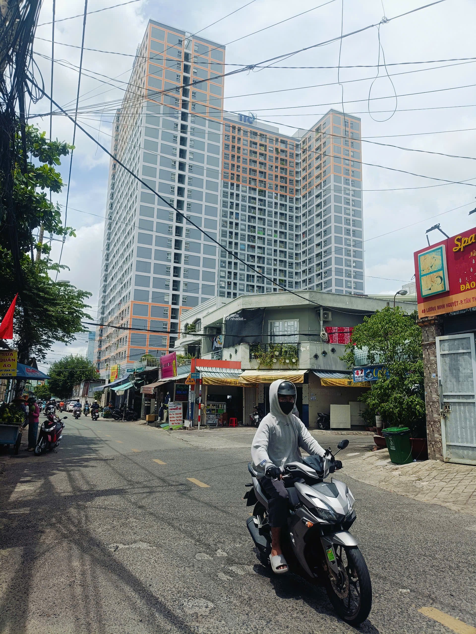 Mặt tiền Lương Minh Nguyệt. Q Tân Phú. 4x25m (96m2). Giá: 13,8 Tỷ