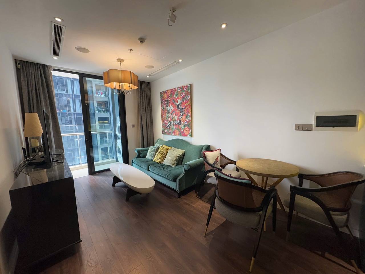 CHO THUÊ CĂN HỘ 1PN - VINHOMES GOLDEN RIVER , SÔNG BITEXCO 