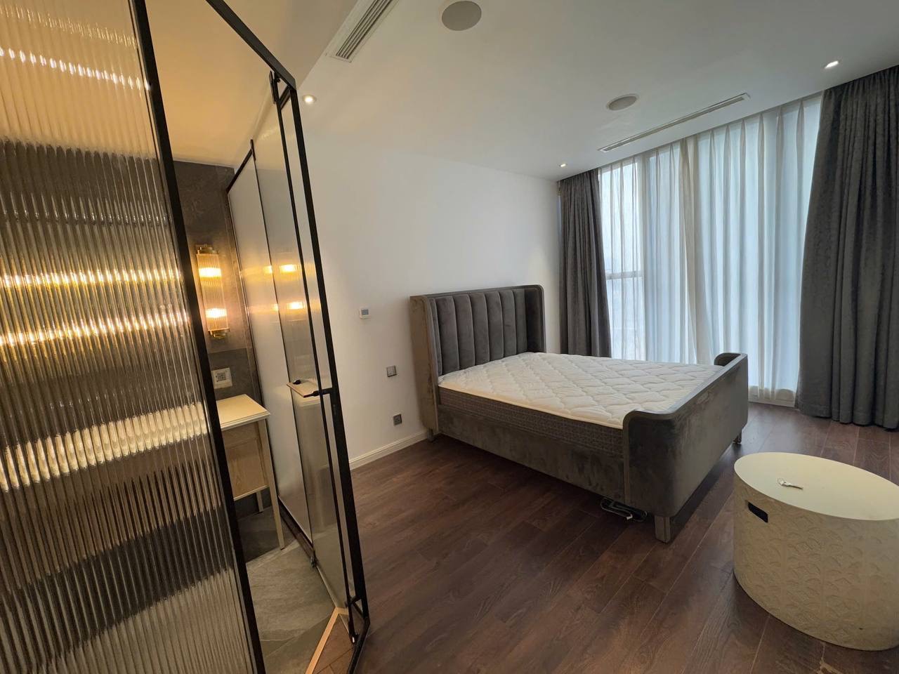 CHO THUÊ CĂN HỘ 1PN - VINHOMES GOLDEN RIVER , SÔNG BITEXCO 