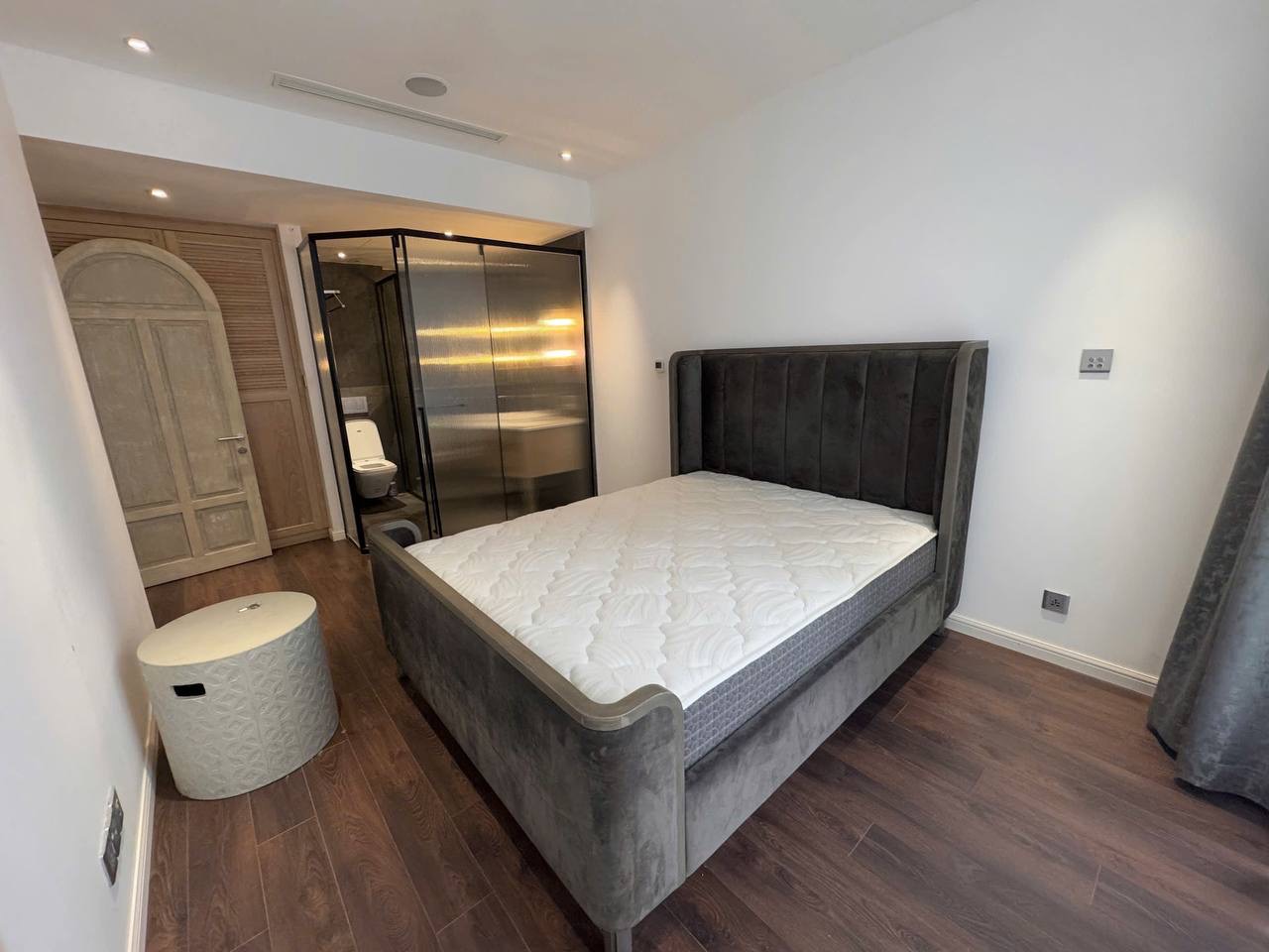 CHO THUÊ CĂN HỘ 1PN - VINHOMES GOLDEN RIVER , SÔNG BITEXCO 