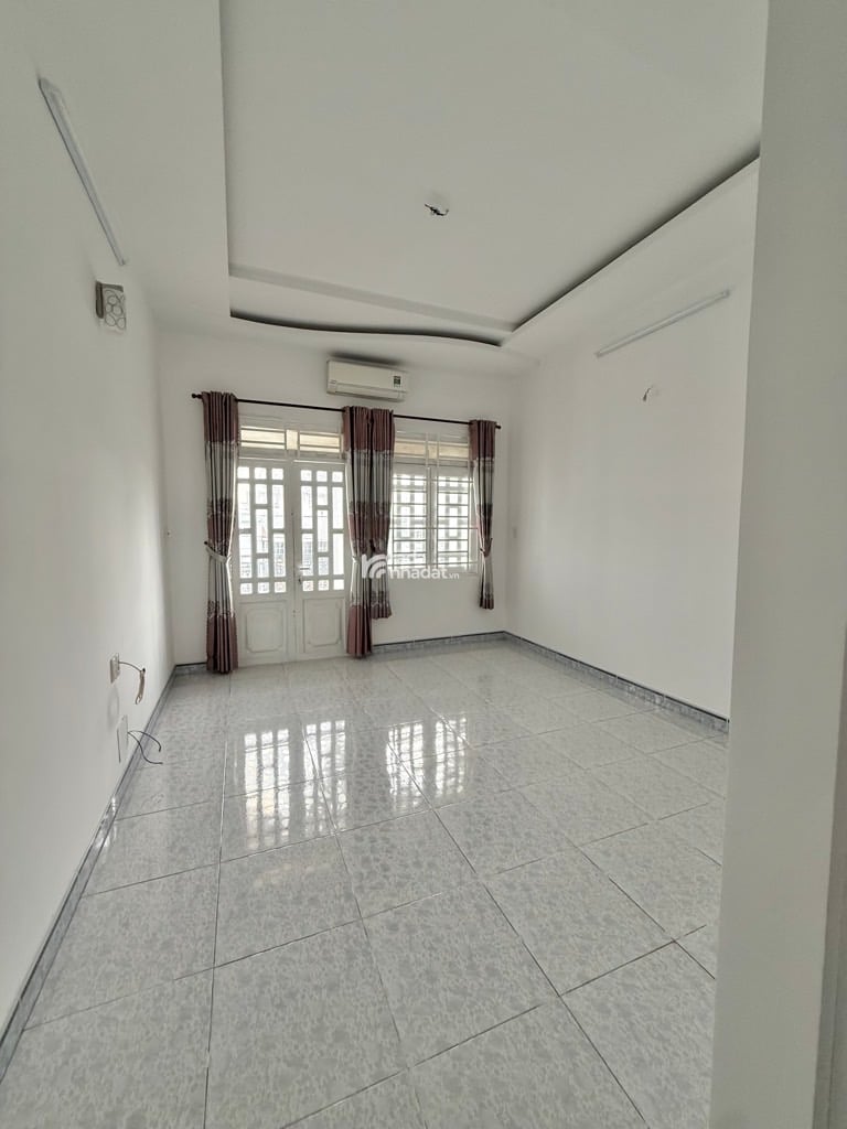 NHÀ MẶT TIỀN TRẦN QUANG CƠ  3 TẦNG KHANG TRANG  KINH DOANH CỰC ĐỈNH NGAY TRUNG TÂM Q12