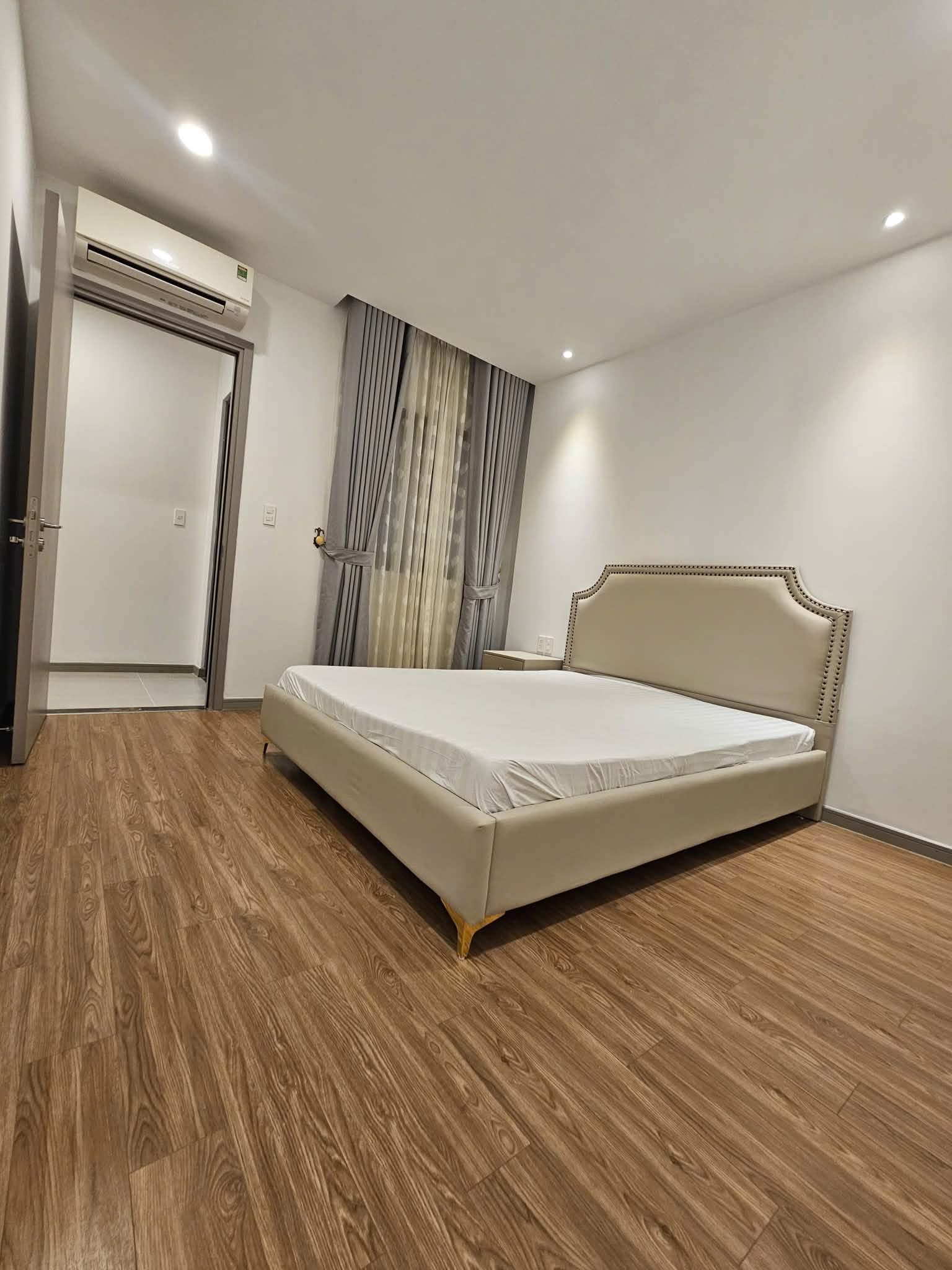Bán căn hộ 90m2, The Gold View, phường Vĩnh Hội