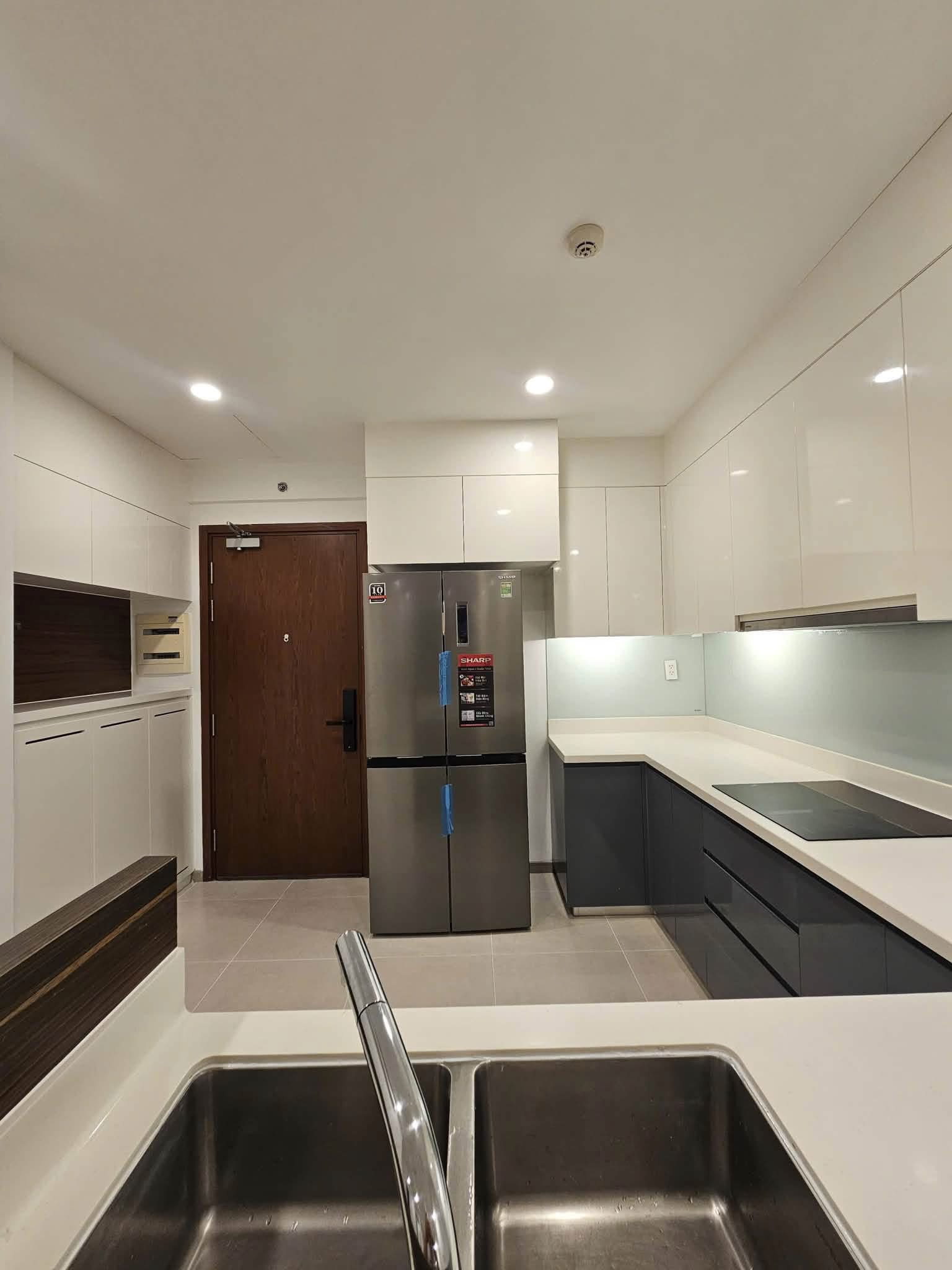 Bán căn hộ 90m2, The Gold View, phường Vĩnh Hội