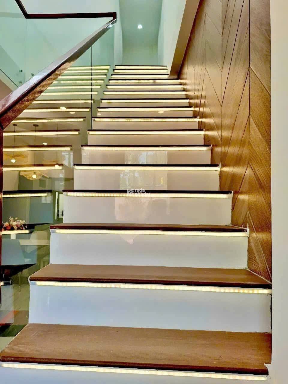 Nhà sát chợ Hưng Long cần đổi chủ, 54 m2 chỉ nhỉnh 850 triệu