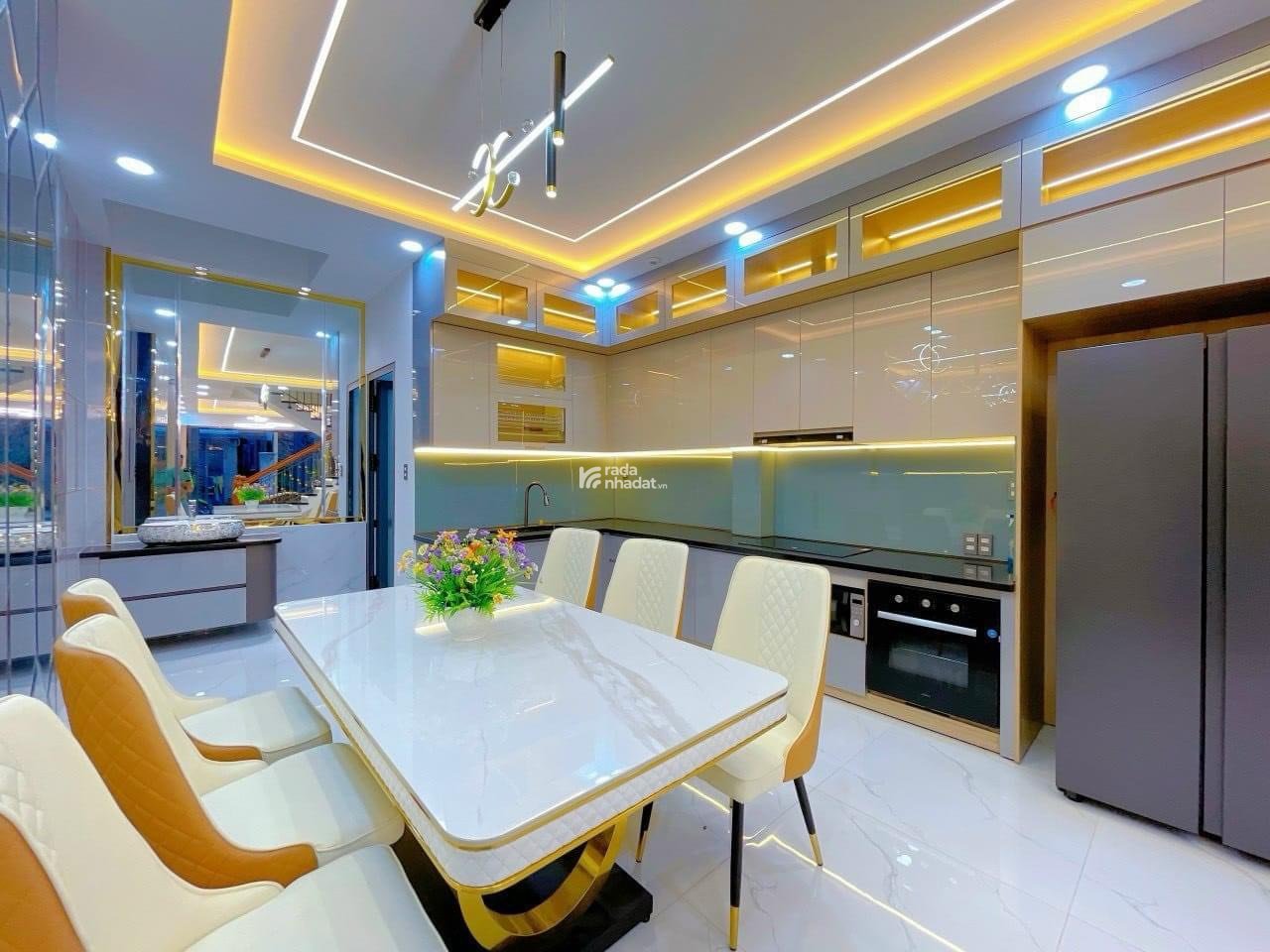 Lên sóng siêu phẩm nhà bán có sẵn HĐ thuê đường Nam Kỳ Khởi Nghĩa - Quận 3 / Giá 6 Tỷ 180