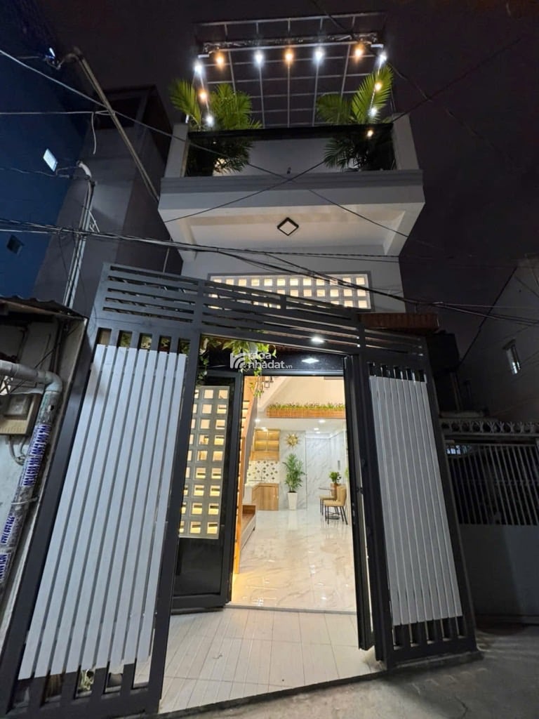 ĐẸP NHƯ HOA HẬU - BÀ HOM- QUẬN 6 -3 TẦNG- 34M2 -CHỈ HƠN 4 TỶ