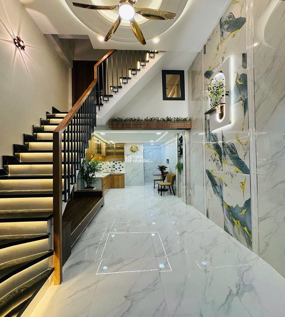 ĐẸP NHƯ HOA HẬU - BÀ HOM- QUẬN 6 -3 TẦNG- 34M2 -CHỈ HƠN 4 TỶ