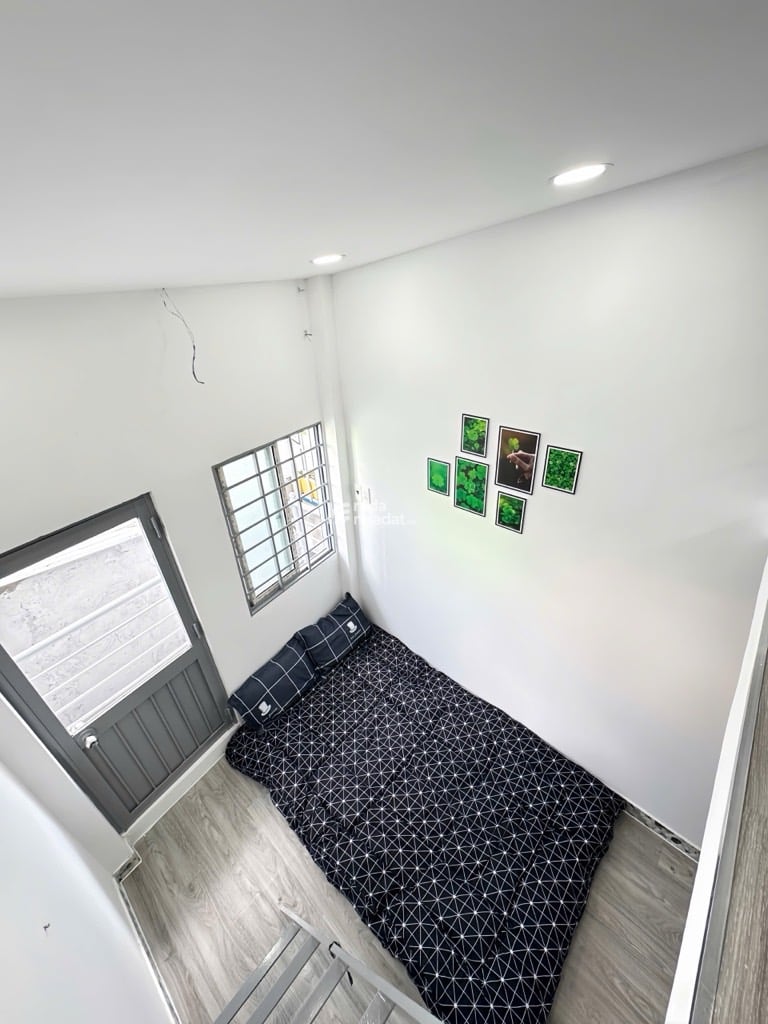 BÁN NHÀ HẬU GIANG 40M2 4 TẦNG FULL NỘI THẤT 1.73 TỶ SÁT CHỢ LỚN