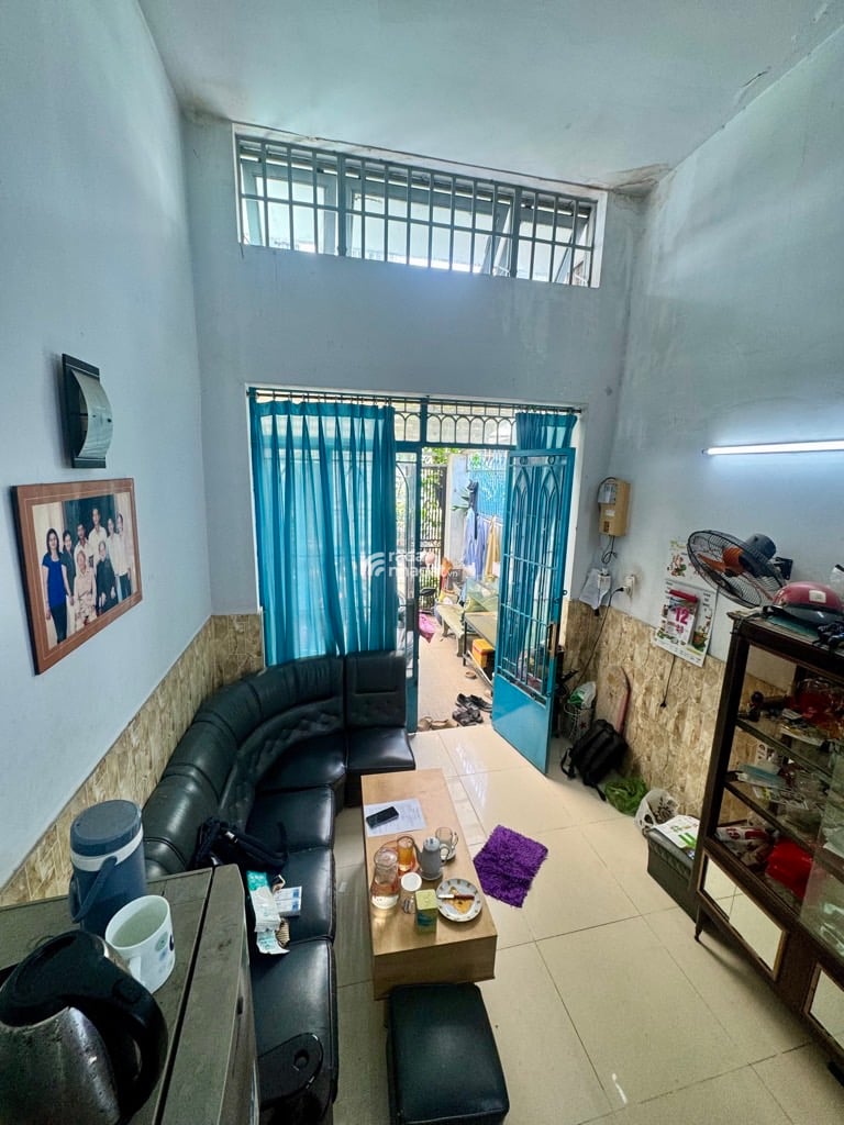 Bán nhà 47m2 - 3 tầng - hẻm xe xe tải đổ cửa - Dương Quảng Hàm Gò Vấp, 5 tỷ bé xíu