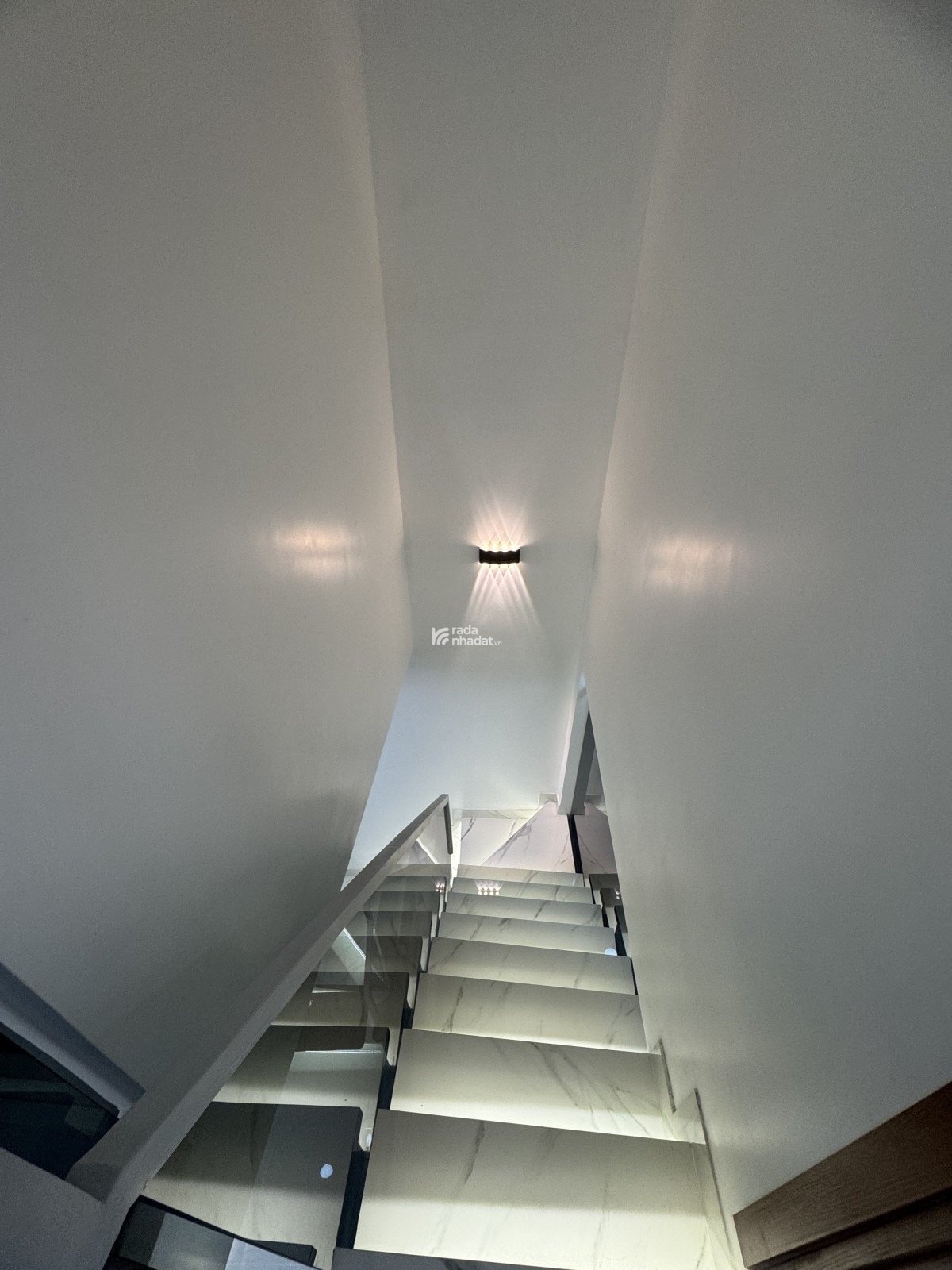 NHÀ MỚI DỌN VÀO Ở NGAY - CƯ XÁ PHÚ LÂM A QUẬN 6 - VÀI BƯỚC CHÂN RA CHỢ PHÚ ĐỊNH