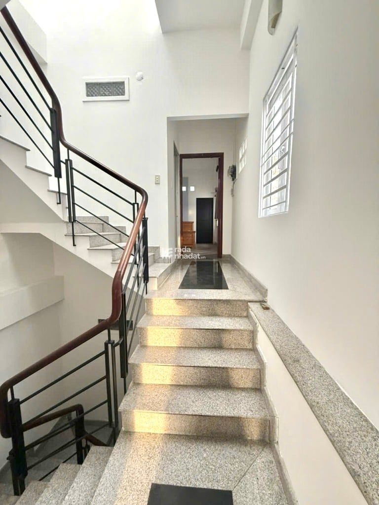 SÁT Q1. HẺM XE HƠI NGUYỄN VĂN LẠC, BÌNH THẠNH, 50M2 Ở NGAY. GIẢM 350TR CHỈ CÒN 8.5T TL 