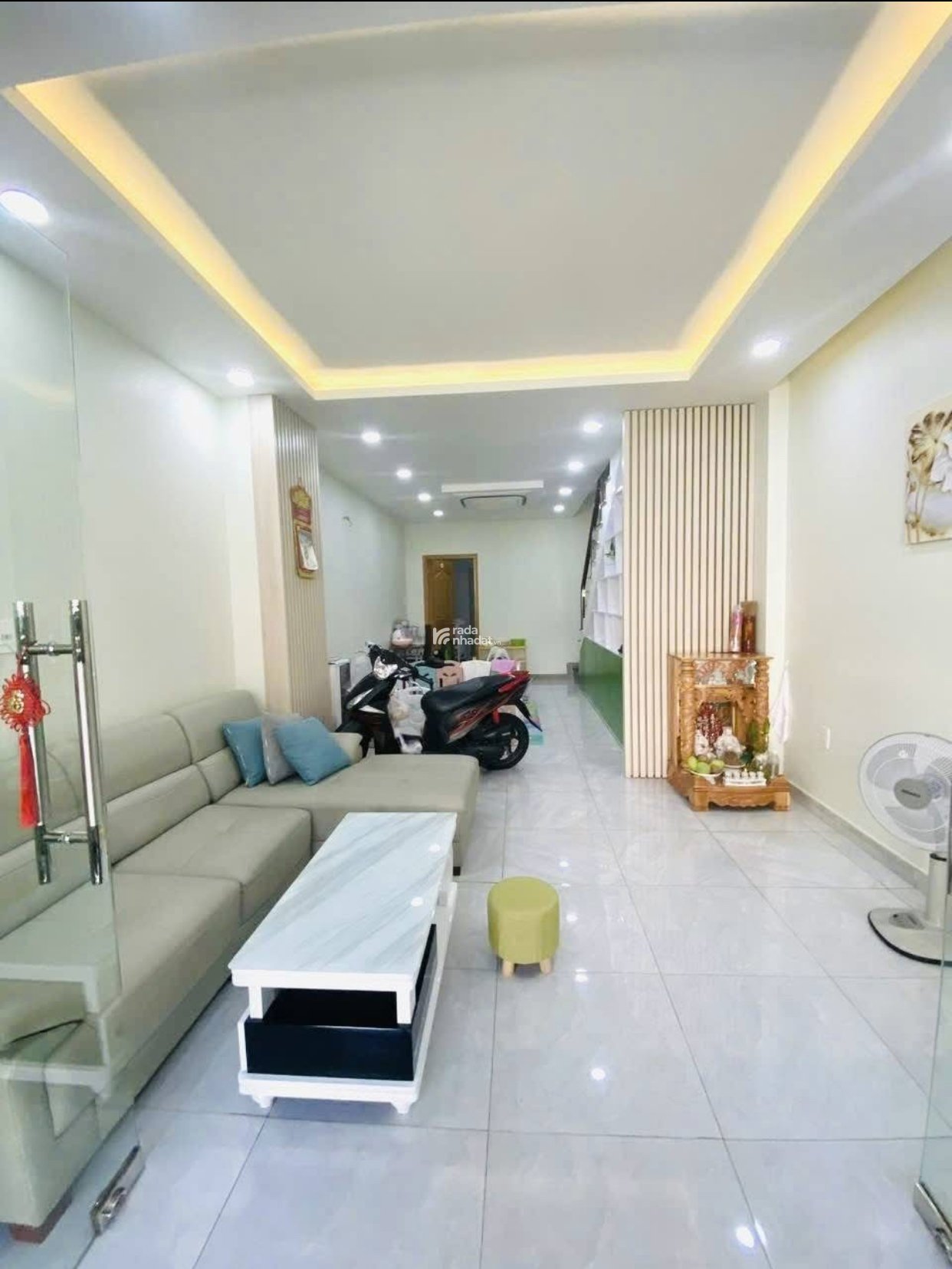 NHÀ ĐẸP - HẺM  XE HƠI VÀO TẬN CỬA - GẦN MT NGUYỄN THỊ THẬP QUẬN 7 - 8,9 Tỷ TL