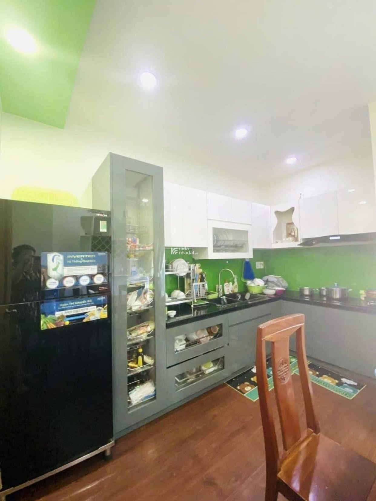 NHÀ ĐẸP - HẺM  XE HƠI VÀO TẬN CỬA - GẦN MT NGUYỄN THỊ THẬP QUẬN 7 - 8,9 Tỷ TL