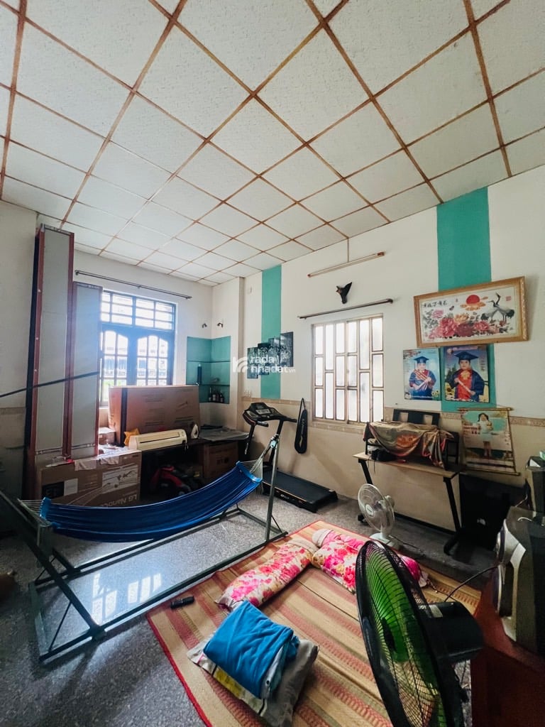 BÁN ĐẤT TẶNG NHÀ 240M2 16 TỶ HẺM XE HƠI BÌNH HƯNG HÒA BÌNH TÂN 