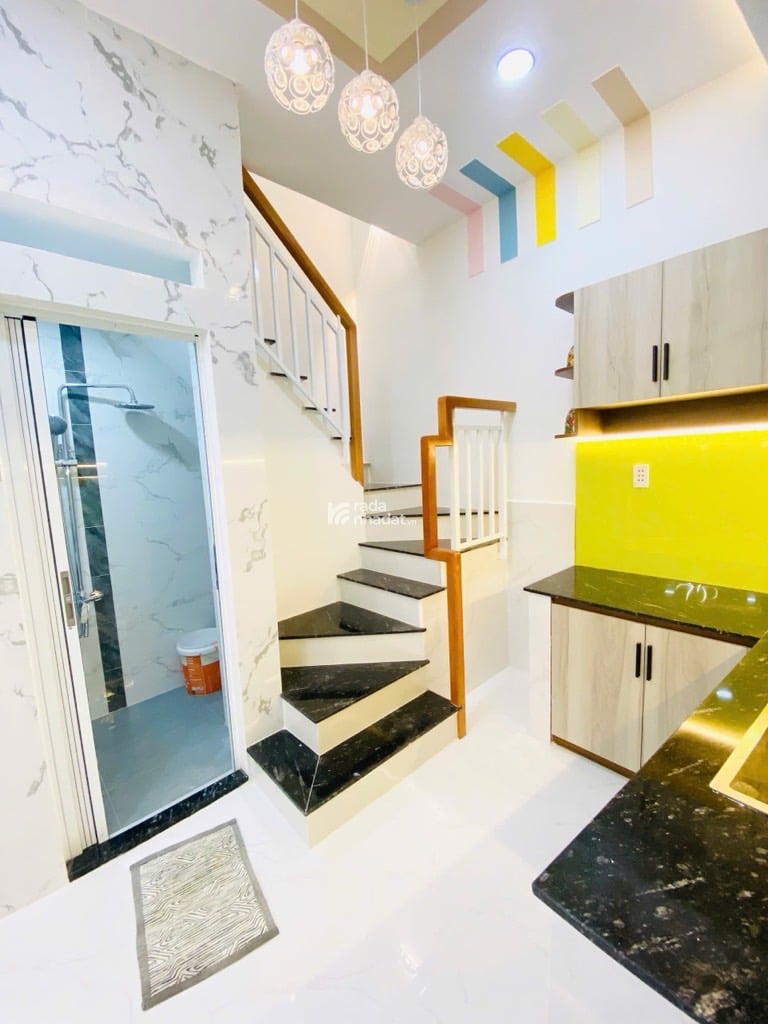 Nhà mới 2 tầng ở ngay Bình Đông P.15 Q.8, 35m2, Gần cầu số 2, Giá nhỉnh 3 tỷ