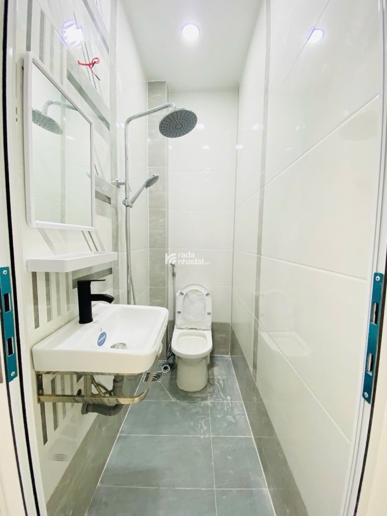 Nhà mới 2 tầng ở ngay Bình Đông P.15 Q.8, 35m2, Gần cầu số 2, Giá nhỉnh 3 tỷ