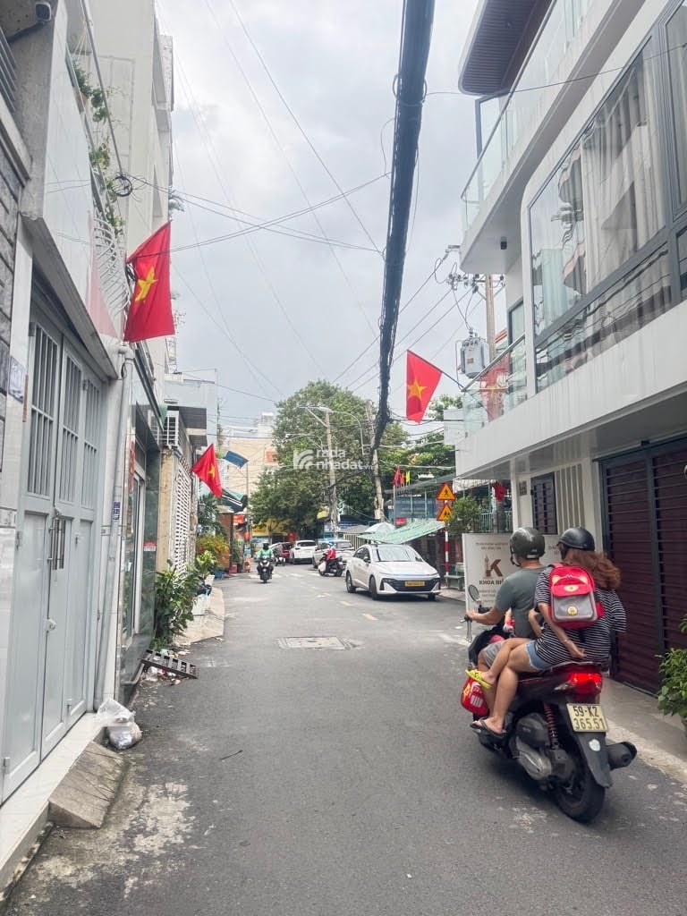 Bán nhà Nguyễn Văn Công Gò Vấp, 5 x 15m, 3 tầng, 4PN, gần BV175 , 7.3 tỷ TL