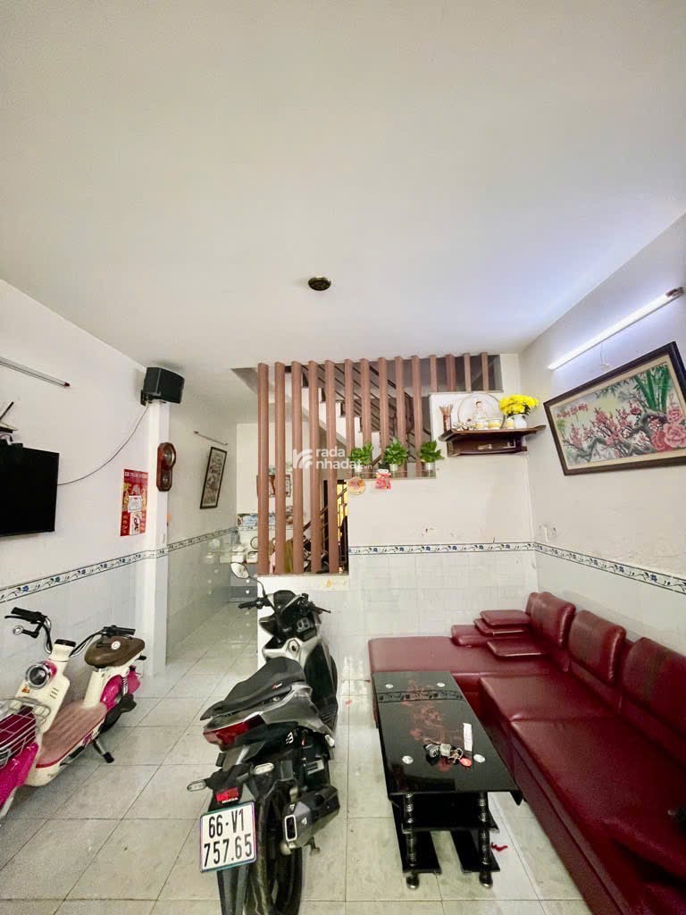 BÁN NHÀ TẶNG SỔ, 34m2,2PN, 2WC, HẺM RỘNG,KHU VỰC PHƯỜNG 3 QUẬN 8, GIÁ 3 TỶ NHỈNH TL