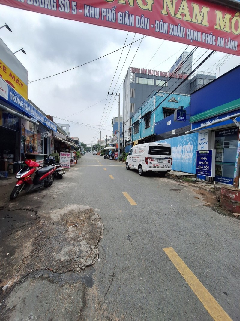 Bán Nhà HXH Long Thạnh Mỹ, TĐ - 95m2 - Ngang 6M - Giá Chỉ 5.X Tỷ