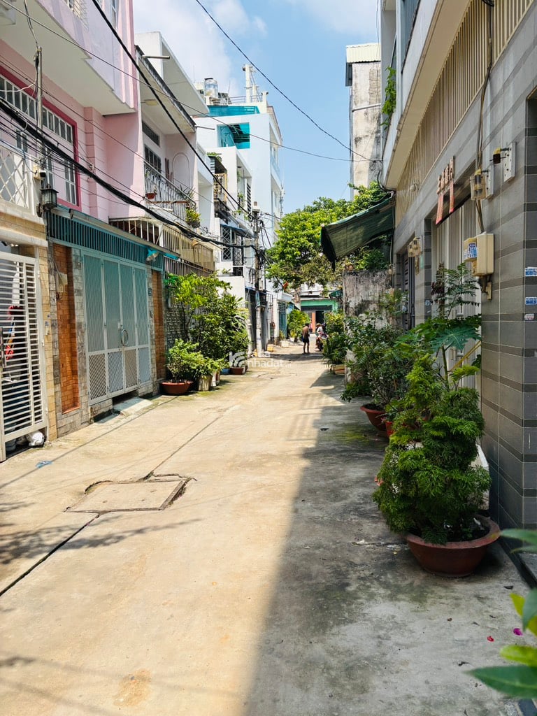 HXH - 4 TẦNG BTCT - XÂY TÂM HUYẾT - CHỦ NHIỆT BÁN - NGAY ĐẦM SEN 