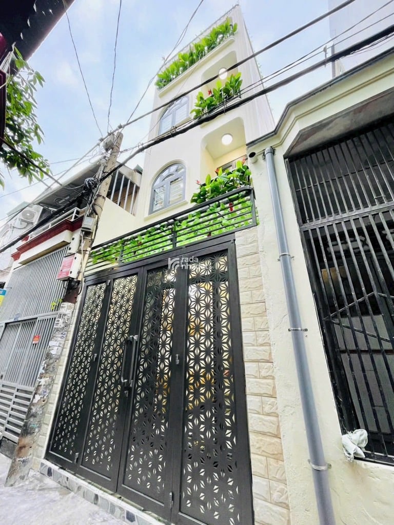 Bán nhà 4 tầng - 4m*15m - hẻm xe hơi đổ cửa - full nội thất - Phạm Văn Chiêu - 6 tỷ bé