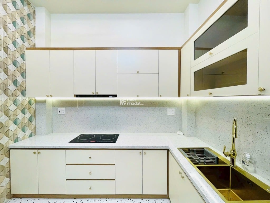 Bán nhà 4 tầng - 4m*15m - hẻm xe hơi đổ cửa - full nội thất - Phạm Văn Chiêu - 6 tỷ bé