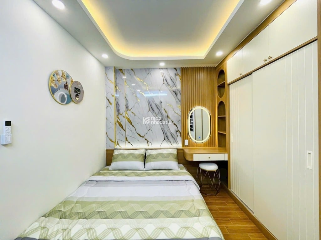 Bán nhà 4 tầng - 4m*15m - hẻm xe hơi đổ cửa - full nội thất - Phạm Văn Chiêu - 6 tỷ bé