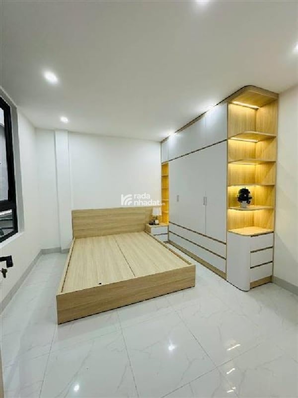 CẦU GIẤY - 35M2 - 7.7 TỶ - SỔ VUÔNG - 5 TẦNG - GẦN PHỐ - TỔ ẤM CHO GIA ĐÌNH TRẺ