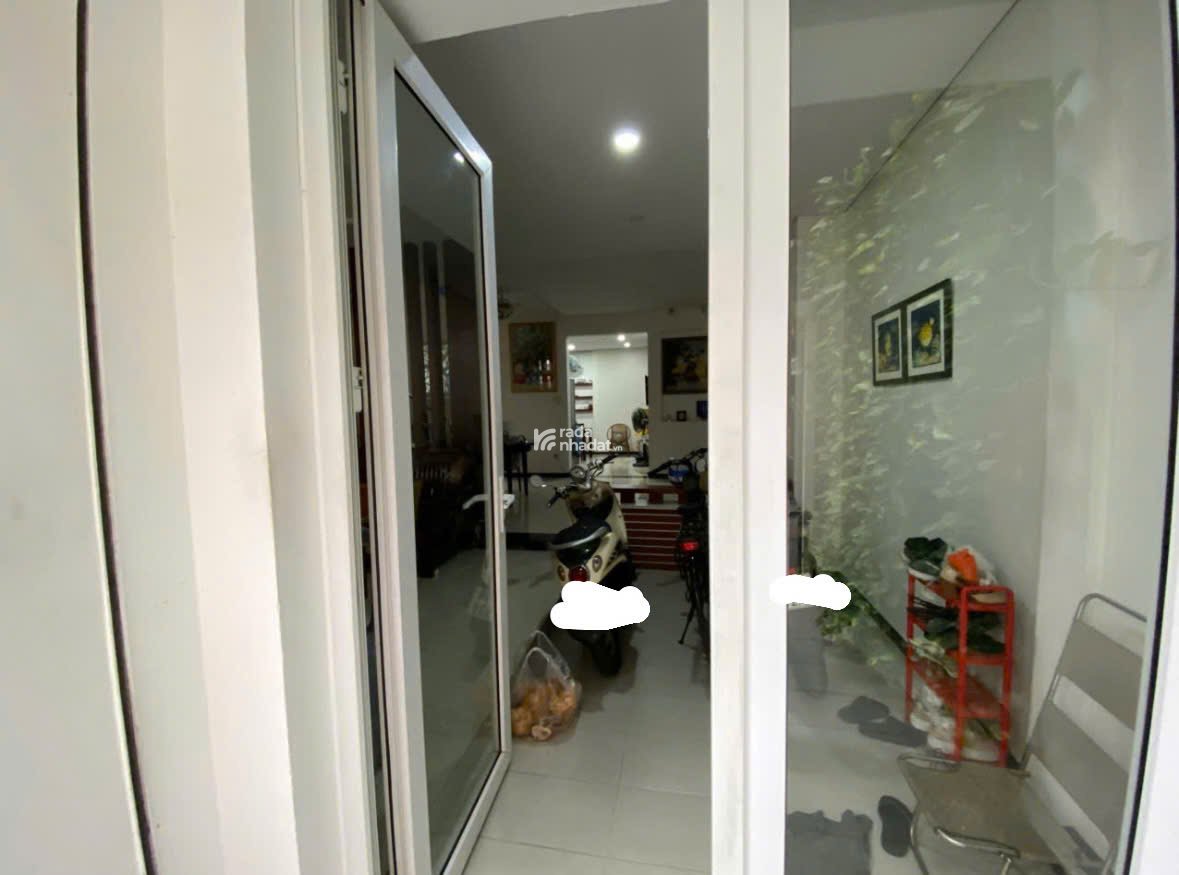 Cho thuê nhà nguyên căn 7x15m, đường Đinh Công Tráng, Q1