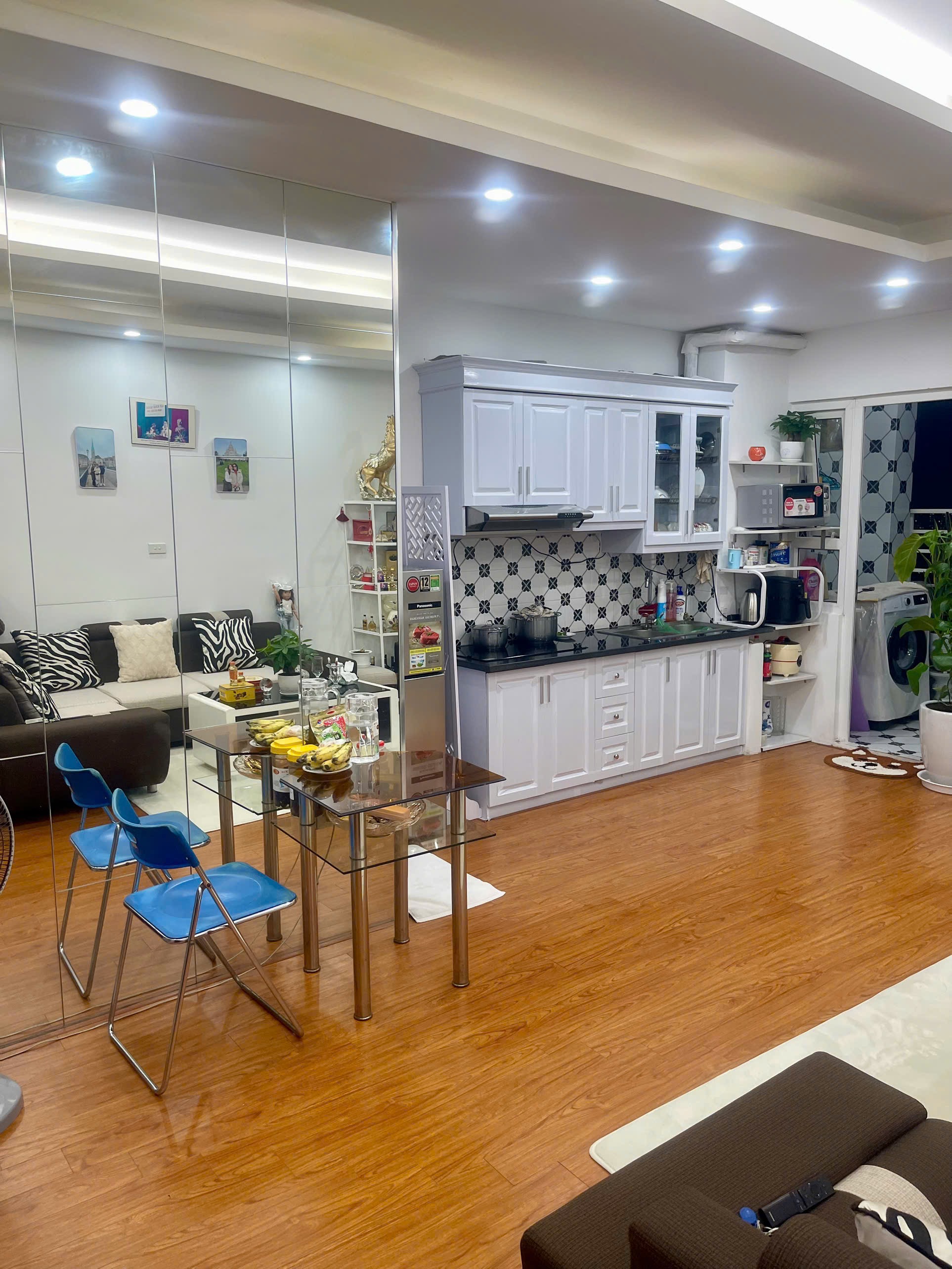 Cần bán 3 ngủ 76m HH4C Linh Đàm