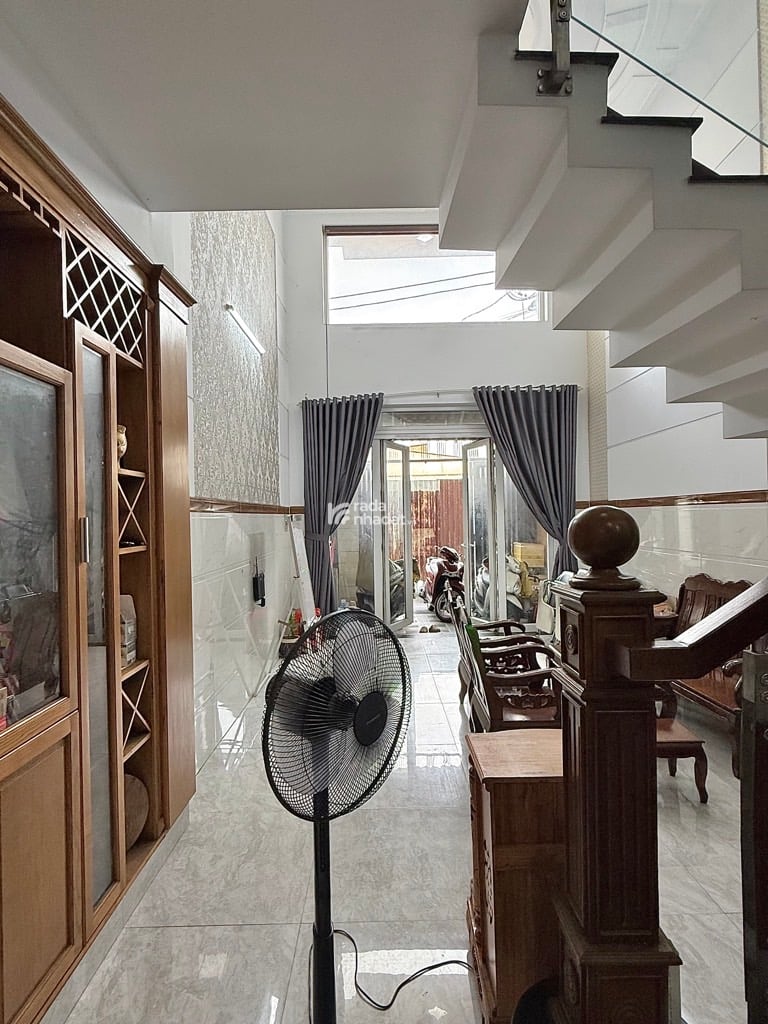 SIÊU PHẨM 5 TẦNG HẺM XE HƠI  4x15M2,  GÒ VẤP NGAY CHỢ PHẠM VĂN BẠCH CHỈ 7 TỶ XÍU