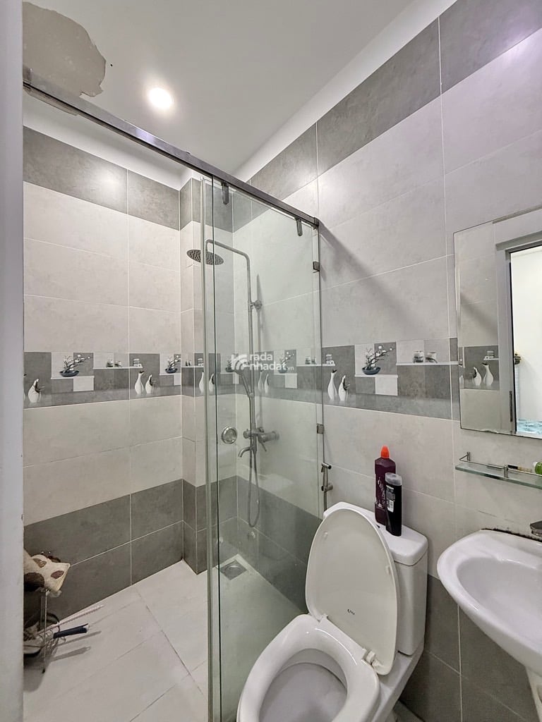 SIÊU PHẨM 5 TẦNG HẺM XE HƠI  4x15M2,  GÒ VẤP NGAY CHỢ PHẠM VĂN BẠCH CHỈ 7 TỶ XÍU