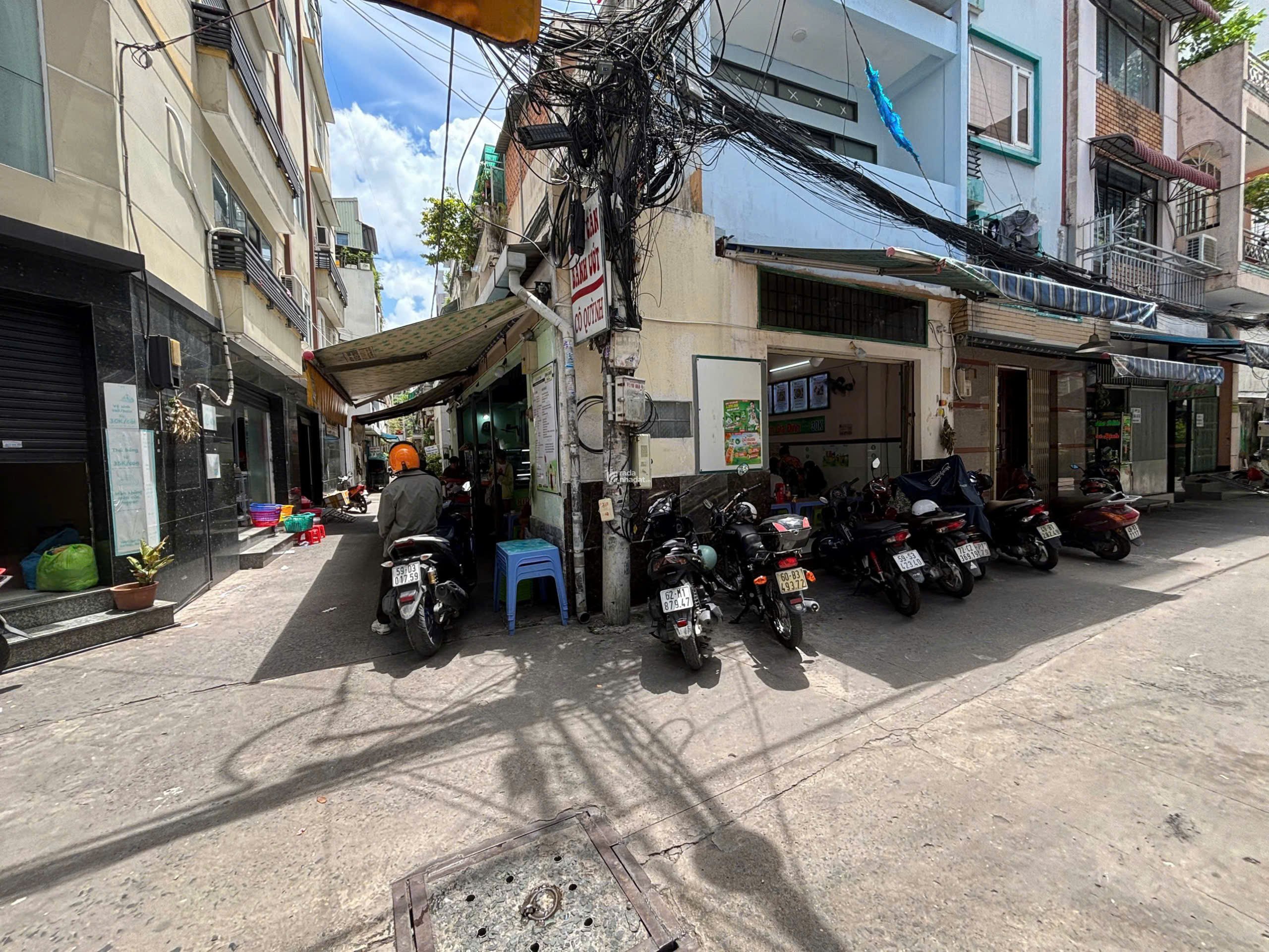 BÁN NHÀ GÓC HẺM 6M  KHU DỊCH VỤ ĂN UỐNG ĐỒNG NAI QUẬN 10 - GIÁ MỀM 12.8 TỶ TL 