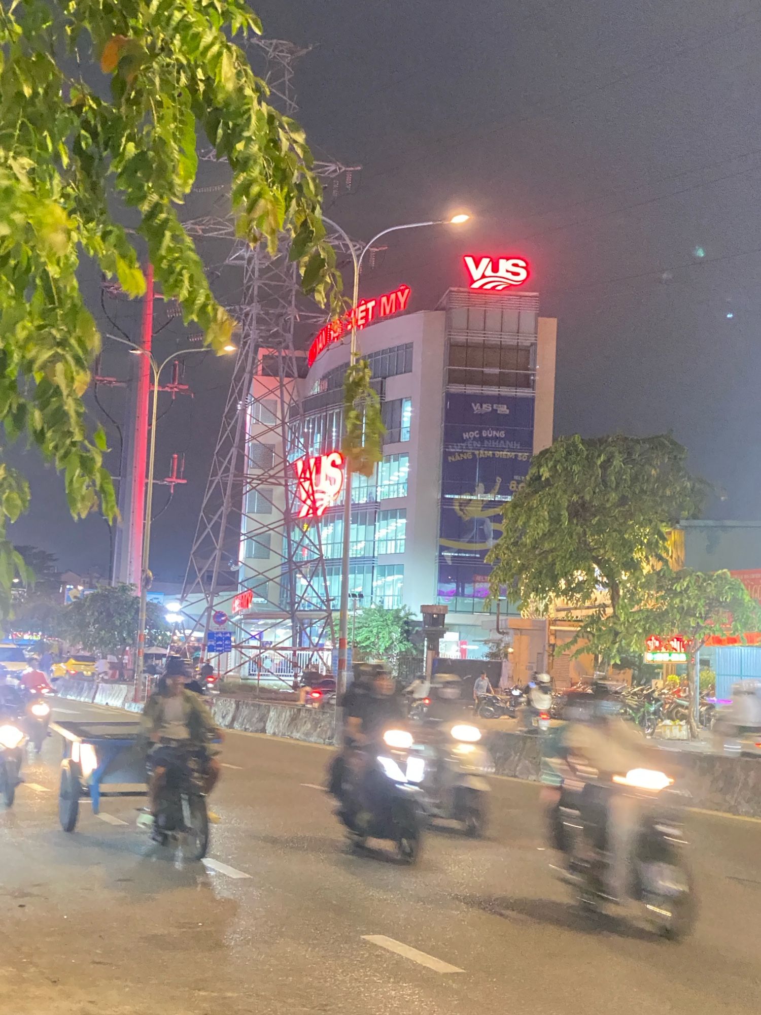 Mặt tiền Lê Trọng Tấn, 105m2 nở hậu 6.5m, Dòng tiền 40tr/tháng, không lộ giới