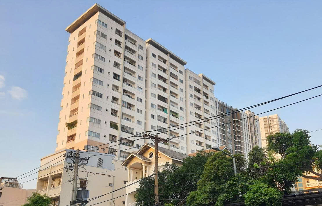 Bán CC Blue Sapphire Bình Phú, 3,5 tỷ, 75m2, 2PN, nhà đẹp, có nội thất, SH, LH