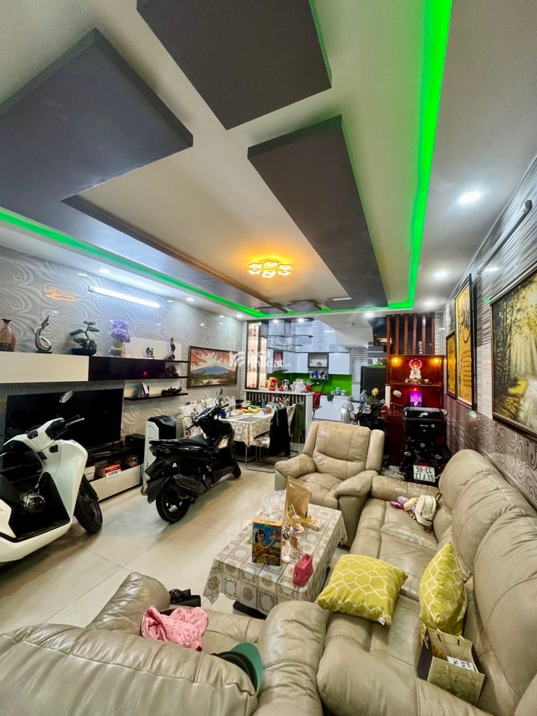 NHÀ GIÁ RẺ THÍCH QUẢNG ĐỨC, PHÚ NHUẬN, 50M2 TIỆN CẢI TẠO. GIẢM 200TR CHỈ CÒN 11T TL 