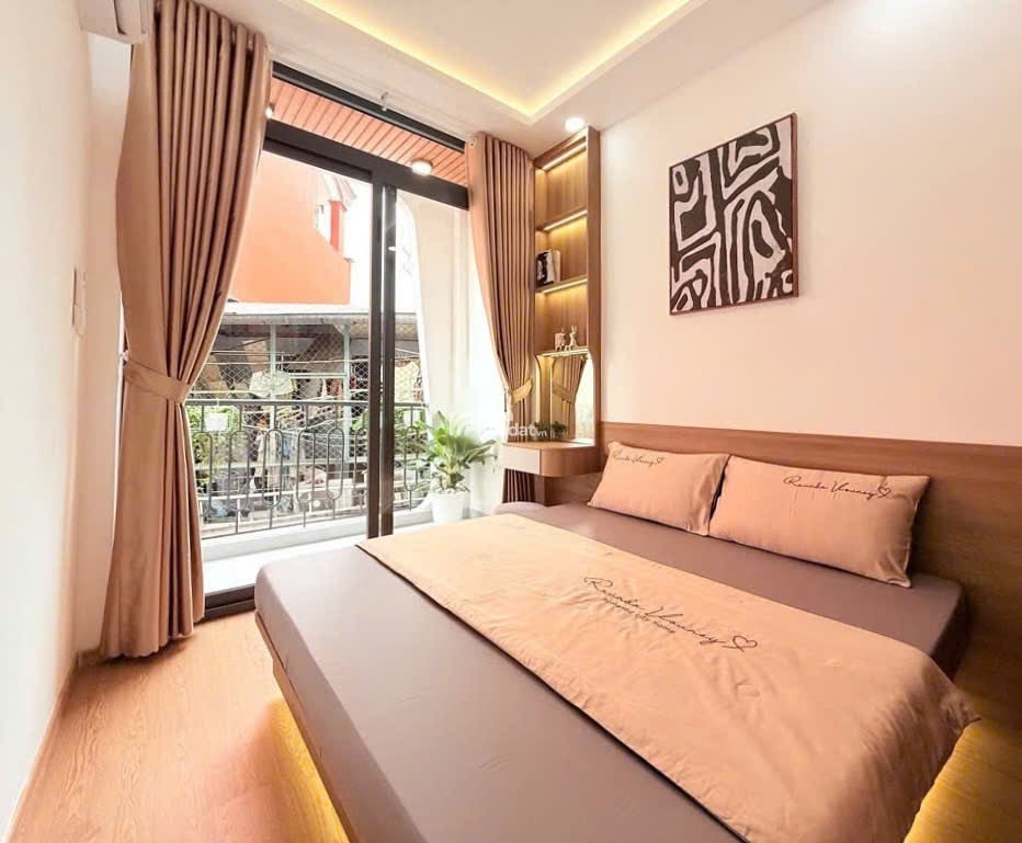 Bán nhà mới Trần Khắc Chân - QUẬN PHÚ NHUẬN - Sổ vuông 45 m2 - 2 Tầng - 4.85 tỷ