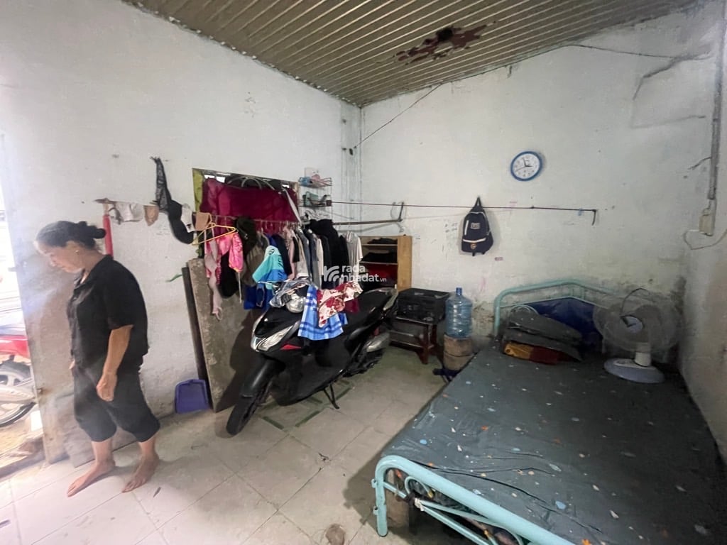 NGAY ĐẦM SEN, HẺM XE HƠI TÔ HIỆU, TÂN PHÚ, 51M2 HIẾM CÓ. GIẢM 450TR CHỈ CÒN 5.3T