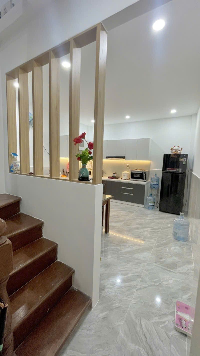 Bán nhà đẹp Trường Chinh, 62m2, 4x15, Sát Pandora & Ga Metro, Giá 5.65 Tỷ