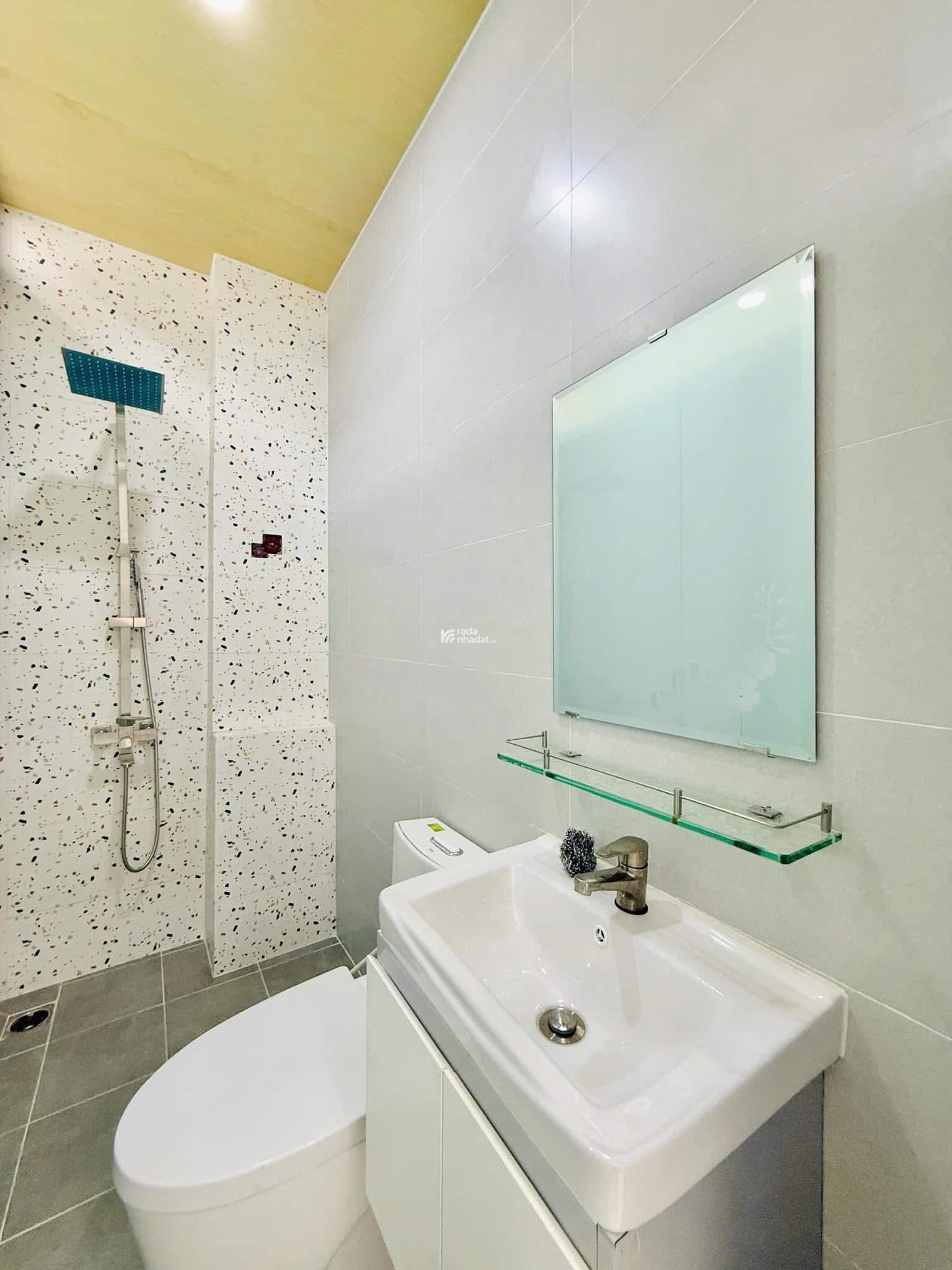 Ra gấp căn nhà cạnh khu Chợ đường Nguyễn Thái Sơn - Gò Vấp / Giá Bán: 2 Tỷ 630 
